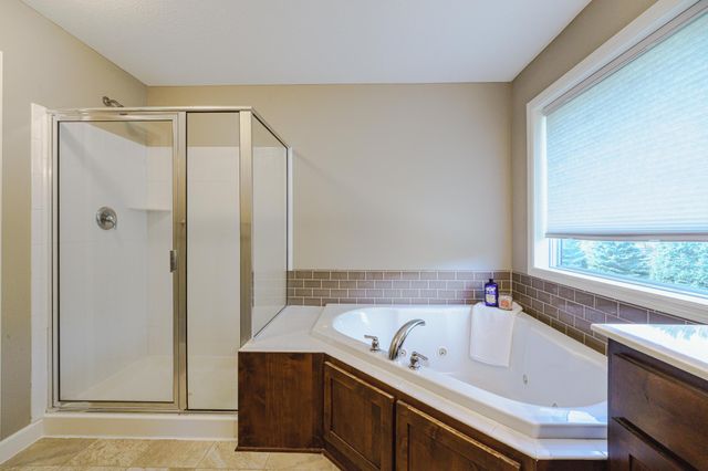 15224 Valley View Drive, Savage, MN 55378