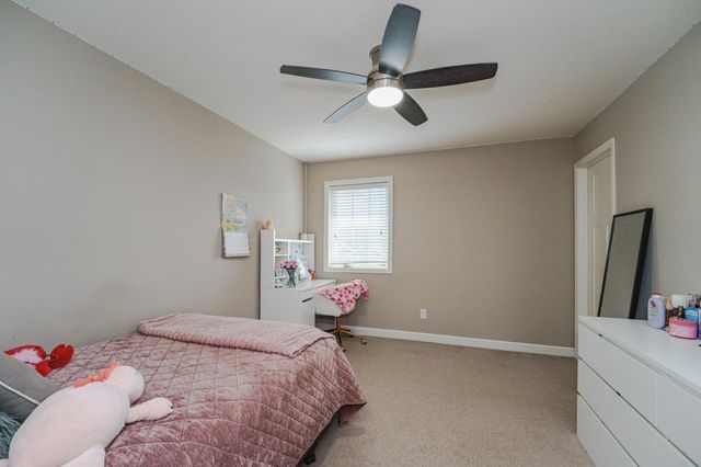 15224 Valley View Drive, Savage, MN 55378