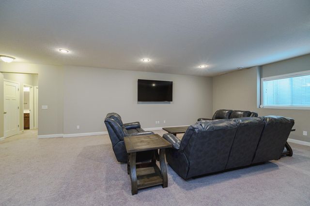 15224 Valley View Drive, Savage, MN 55378