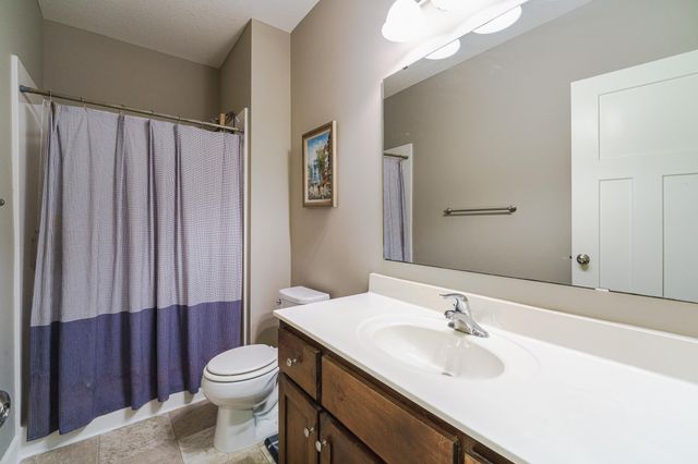 15224 Valley View Drive, Savage, MN 55378
