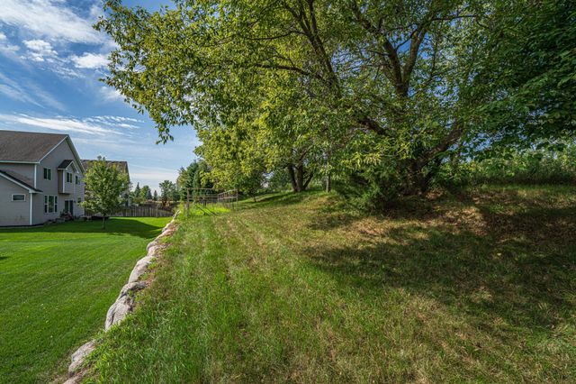 15224 Valley View Drive, Savage, MN 55378