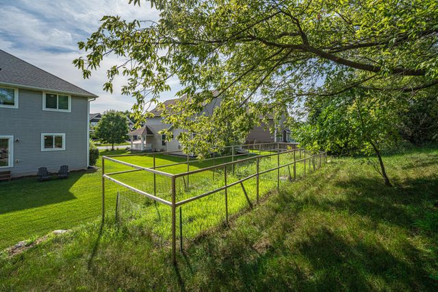 15224 Valley View Drive, Savage, MN 55378