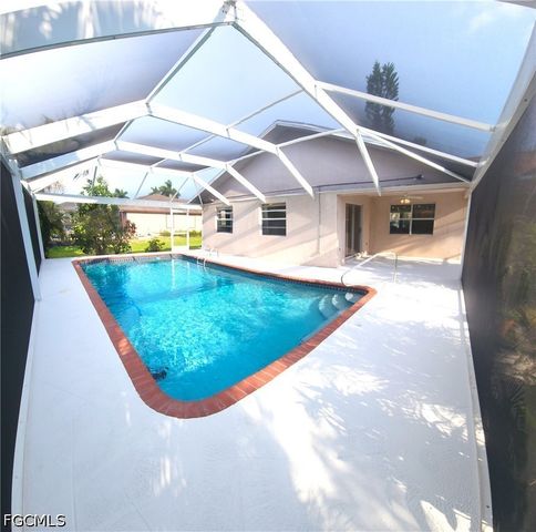 2243 SW 27th ST, Cape Coral, FL 33914