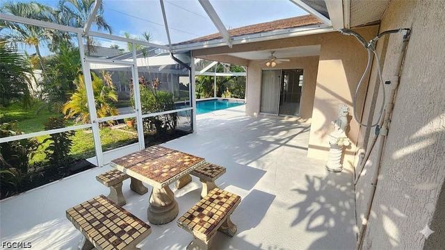 2243 SW 27th ST, Cape Coral, FL 33914