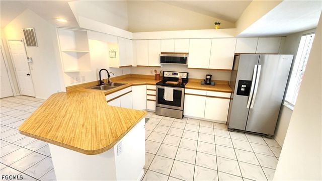 2243 SW 27th ST, Cape Coral, FL 33914