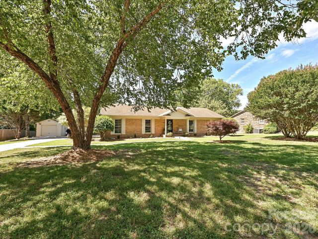 218 Sturbridge Drive, Charlotte, NC 28214