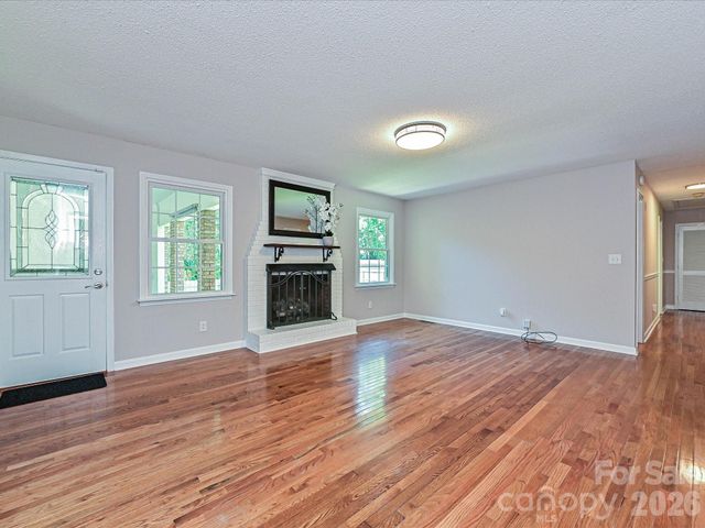 218 Sturbridge Drive, Charlotte, NC 28214
