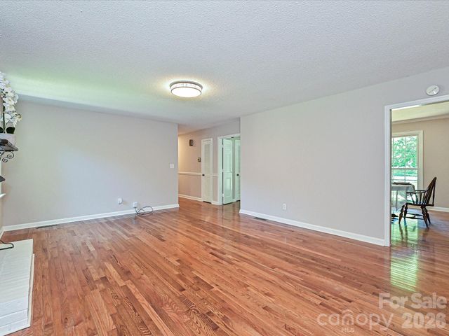 218 Sturbridge Drive, Charlotte, NC 28214