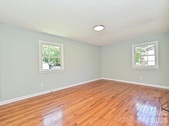 218 Sturbridge Drive, Charlotte, NC 28214
