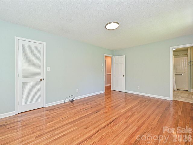 218 Sturbridge Drive, Charlotte, NC 28214