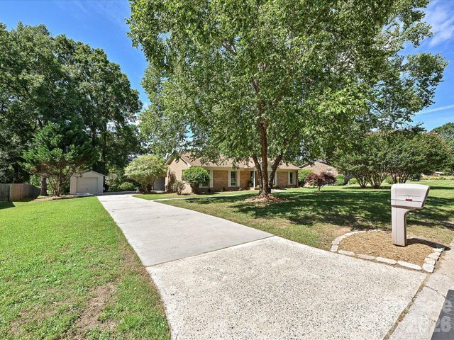 218 Sturbridge Drive, Charlotte, NC 28214