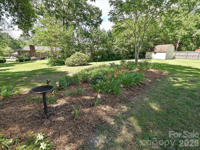 218 Sturbridge Drive, Charlotte, NC 28214
