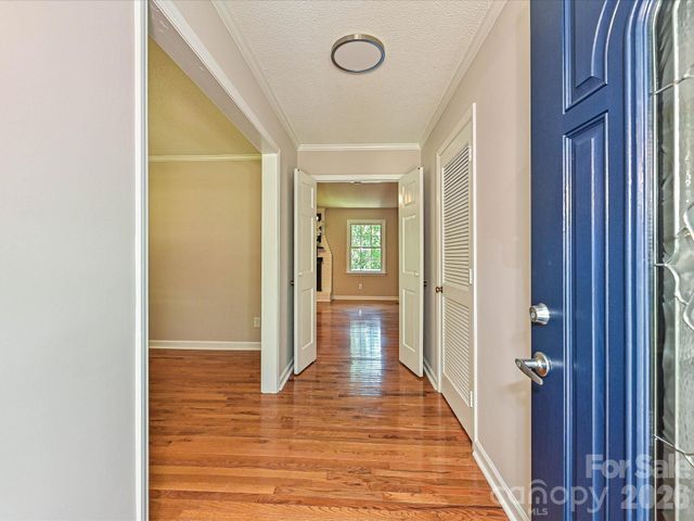 218 Sturbridge Drive, Charlotte, NC 28214