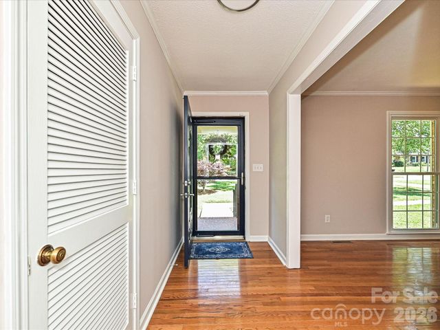 218 Sturbridge Drive, Charlotte, NC 28214