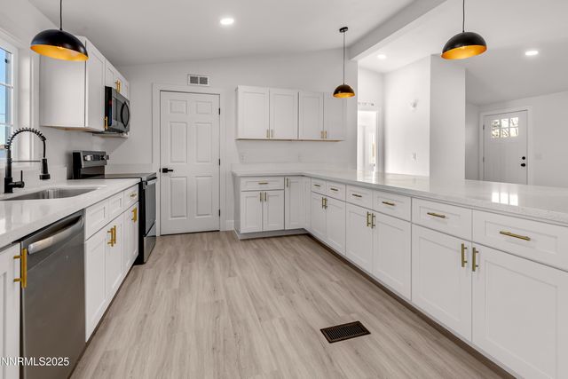 320 Ramsey Way, Reno, NV 89506