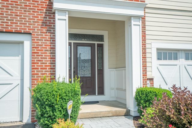 62 Cambridge Way, Colonie, NY 12110