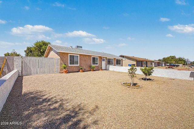 2702 E GROVERS Avenue, Phoenix, AZ 85032