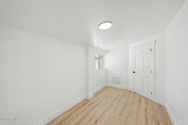 2702 E GROVERS Avenue, Phoenix, AZ 85032
