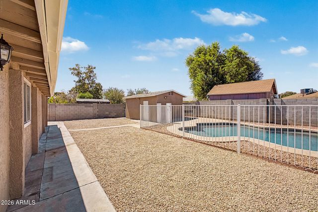 2702 E GROVERS Avenue, Phoenix, AZ 85032