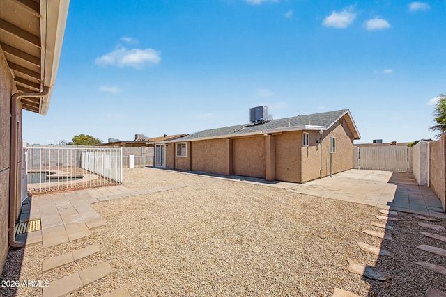 2702 E GROVERS Avenue, Phoenix, AZ 85032
