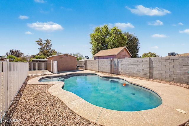 2702 E GROVERS Avenue, Phoenix, AZ 85032