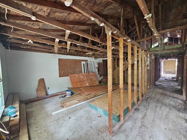 111 Smith Road, Newnan, GA 30263