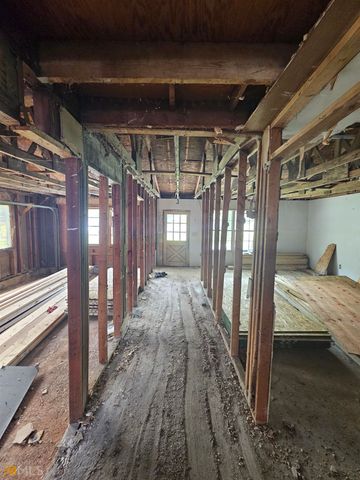 111 Smith Road, Newnan, GA 30263