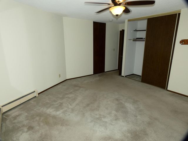135 Viking Drive E 110, Little Canada, MN 55117
