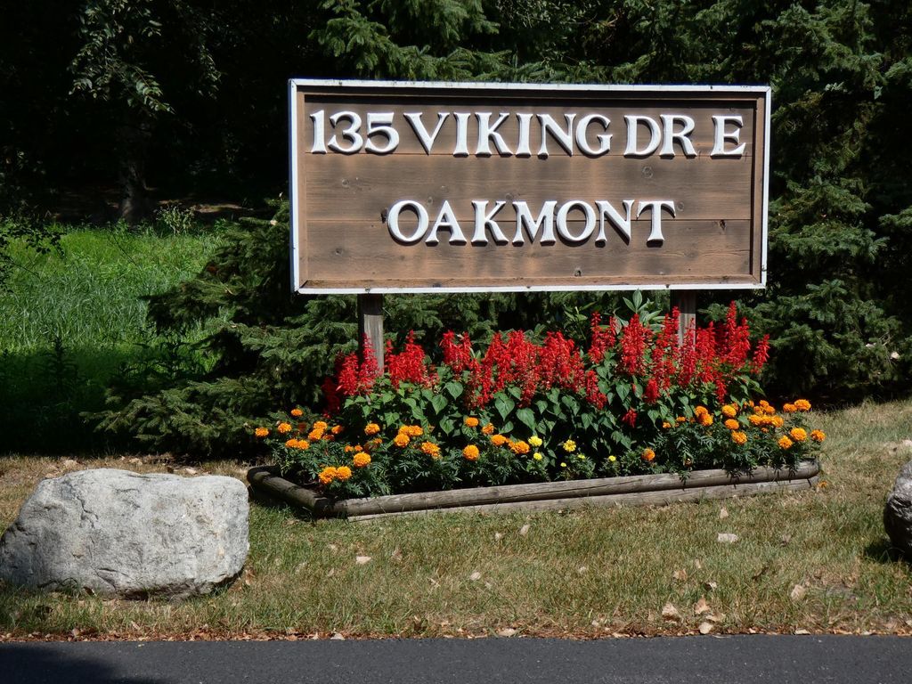 135 Viking Drive E 110, Little Canada, MN 55117