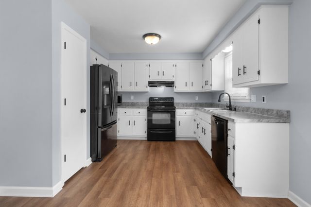 334 Kelsey Dr, Clarksville, TN 37042