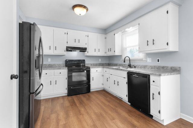 334 Kelsey Dr, Clarksville, TN 37042