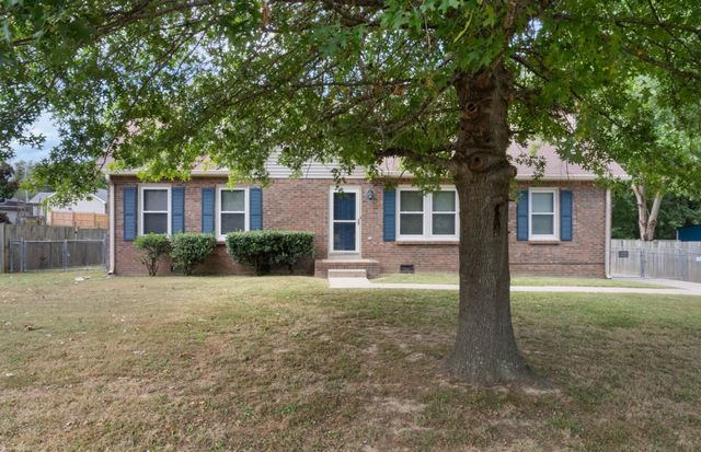 334 Kelsey Dr, Clarksville, TN 37042