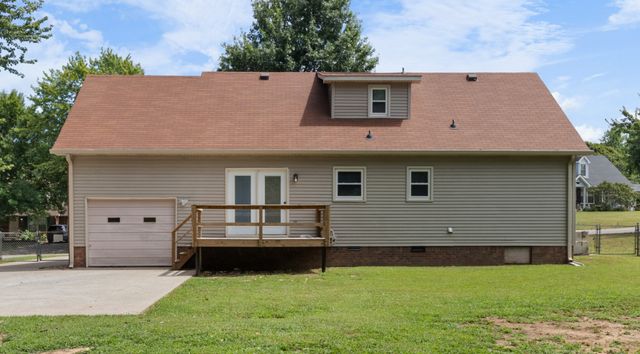 334 Kelsey Dr, Clarksville, TN 37042