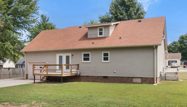 334 Kelsey Dr, Clarksville, TN 37042