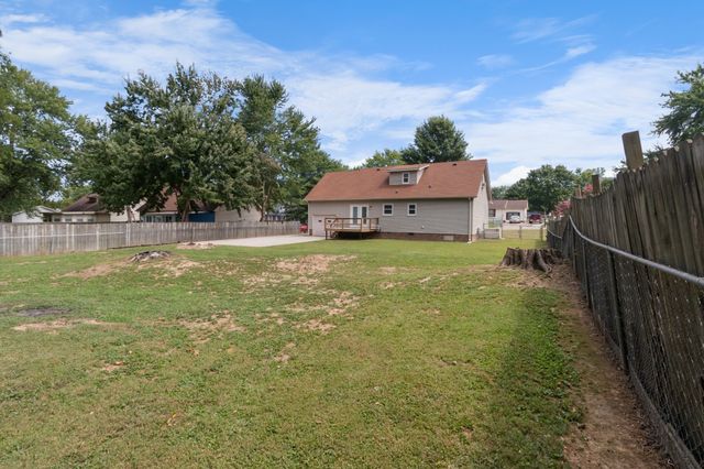 334 Kelsey Dr, Clarksville, TN 37042