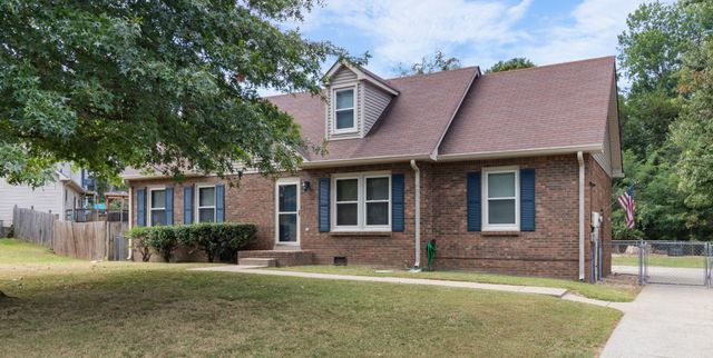 334 Kelsey Dr, Clarksville, TN 37042