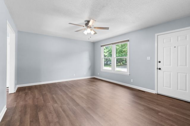 334 Kelsey Dr, Clarksville, TN 37042