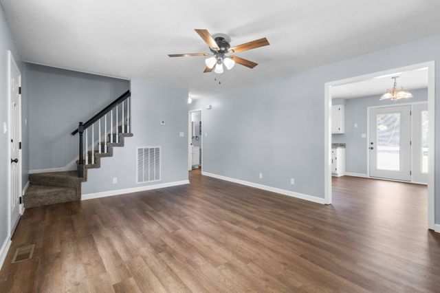 334 Kelsey Dr, Clarksville, TN 37042