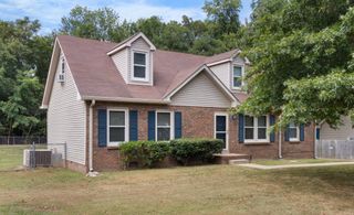 334 Kelsey Dr, Clarksville, TN 37042