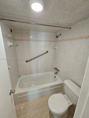 7135 Collins Ave 1821, Miami Beach, FL 33141