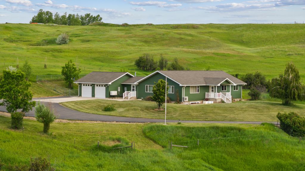 297 Paper Trail, Lewistown, MT 59457 photo 2