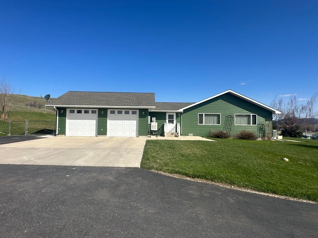 297 Paper Trail, Lewistown, MT 59457 photo 3