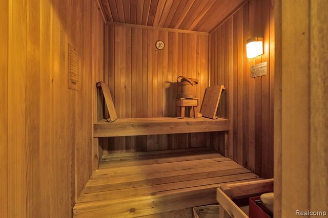 3489 Riverview Court, Wayne, MI 48184