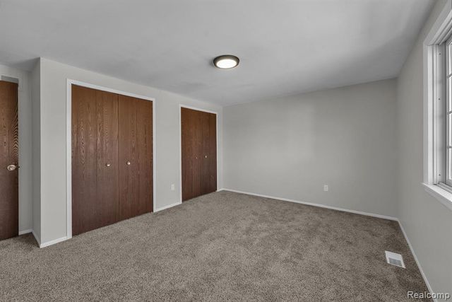 3489 Riverview Court, Wayne, MI 48184