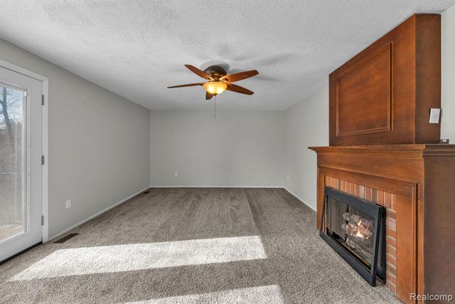 3489 Riverview Court, Wayne, MI 48184