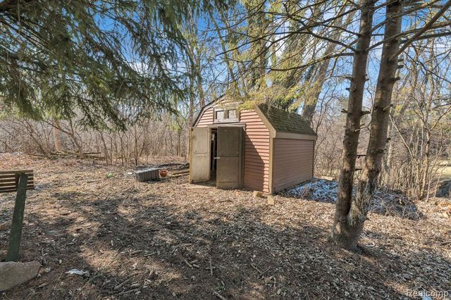 3489 Riverview Court, Wayne, MI 48184