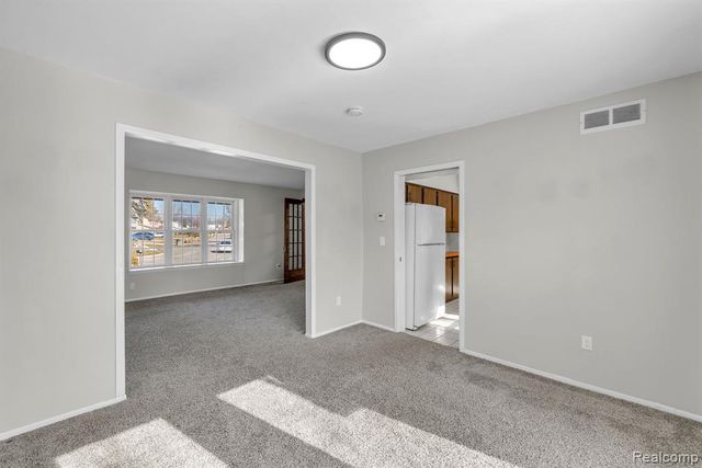 3489 Riverview Court, Wayne, MI 48184