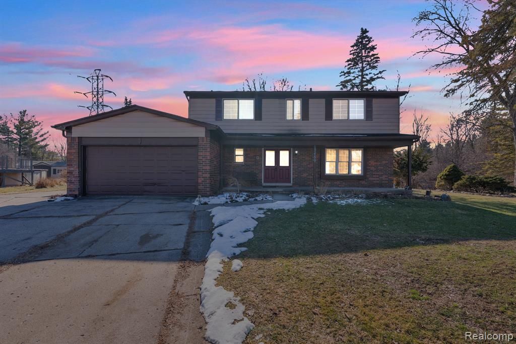 3489 Riverview Court, Wayne, MI 48184