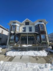 236 Brooks Street 236, Bridgeport, CT 06608