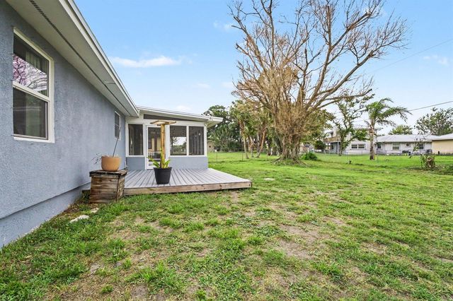 2174 Dickens Street NE, Palm Bay, FL 32907